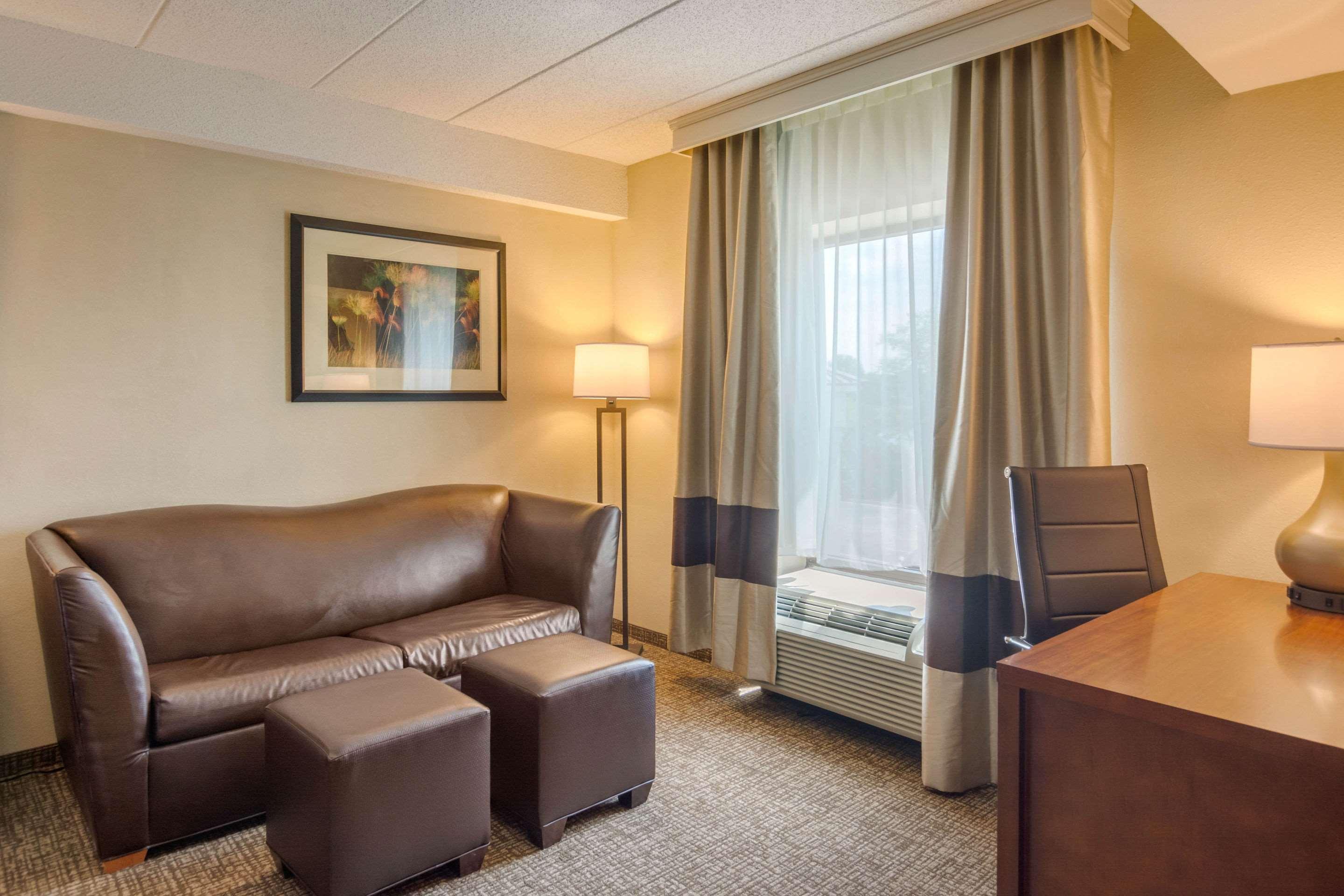 Comfort Suites Southpark Colonial Heights Exteriör bild
