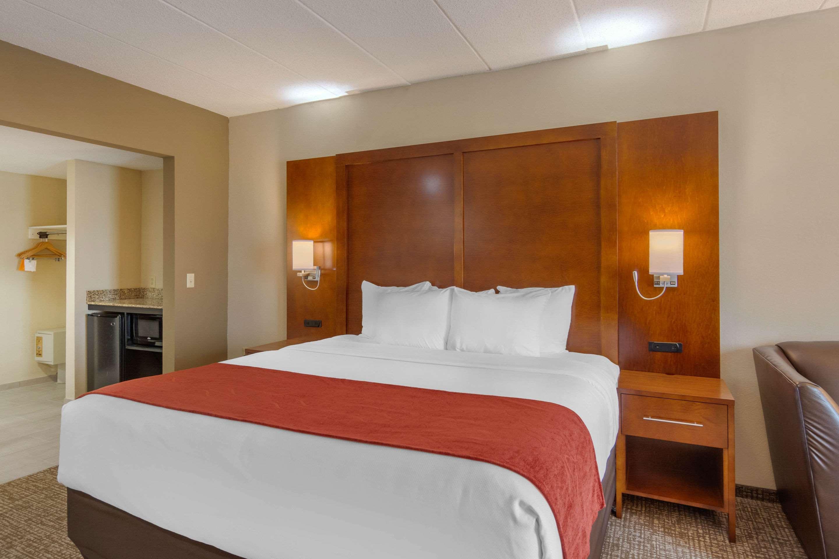 Comfort Suites Southpark Colonial Heights Exteriör bild