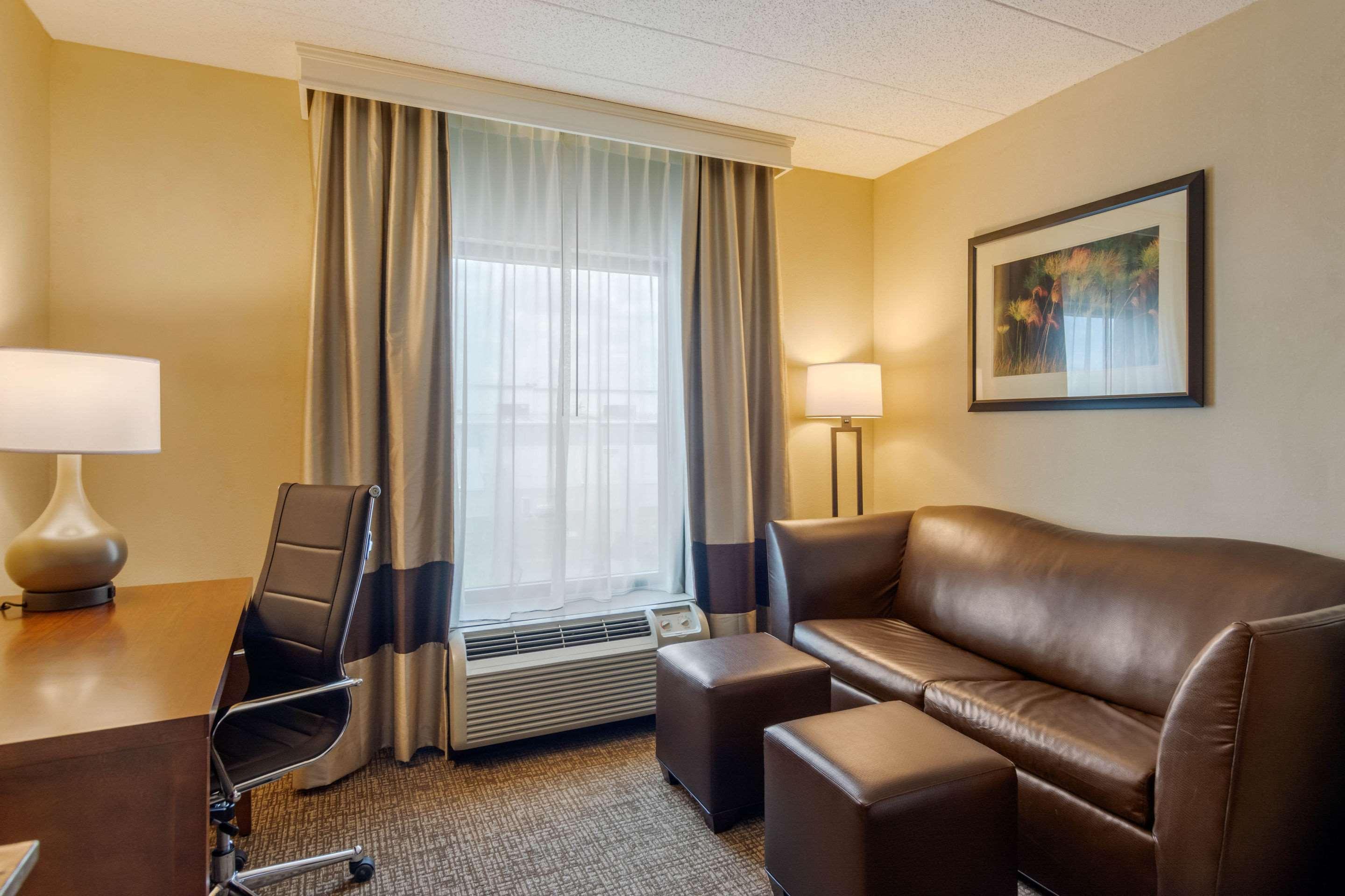Comfort Suites Southpark Colonial Heights Exteriör bild