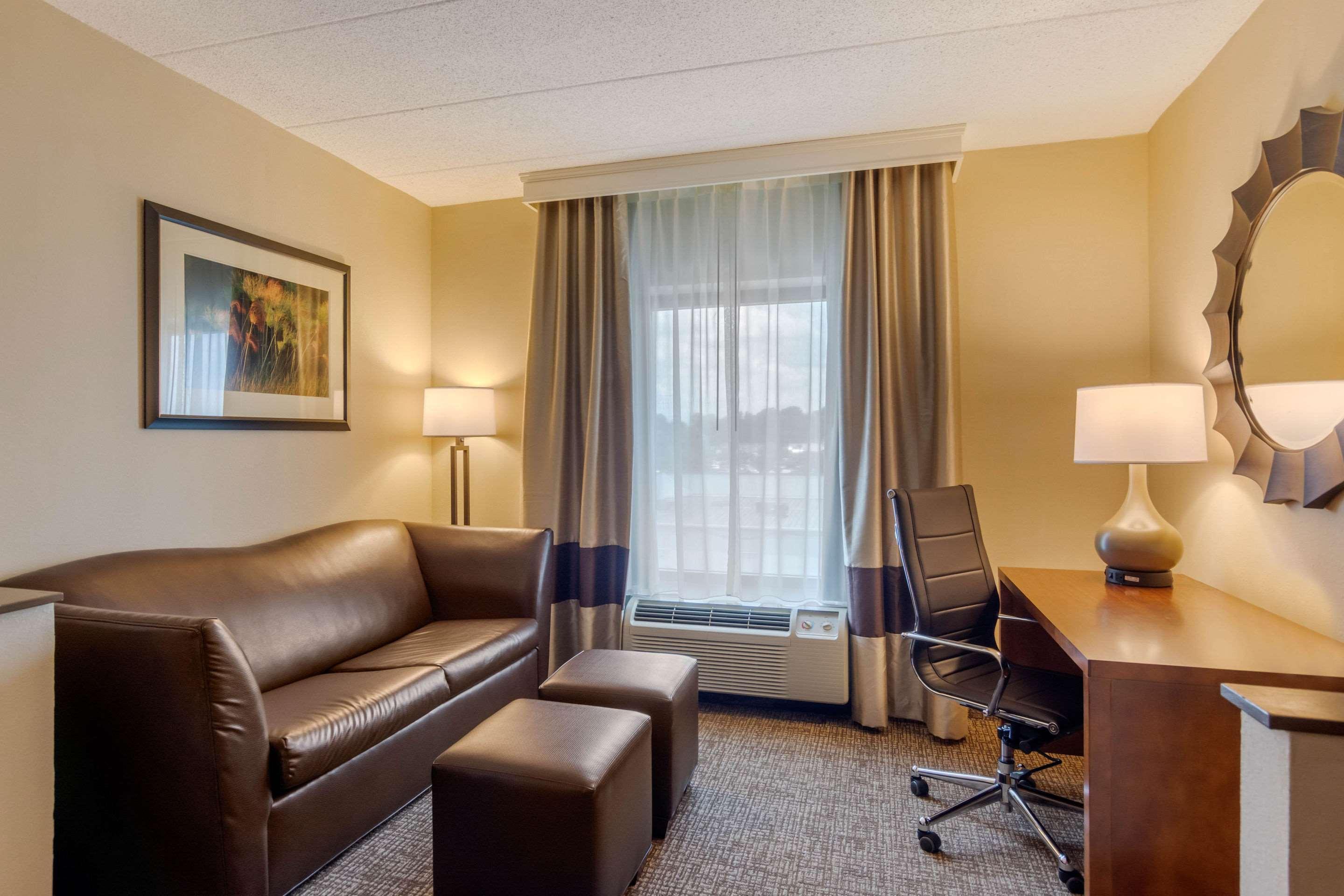 Comfort Suites Southpark Colonial Heights Exteriör bild